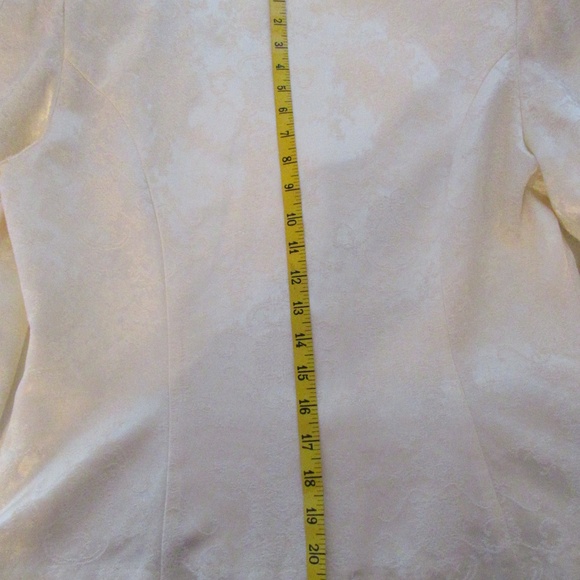 Nah Nah Ivory women's peplum top - Picture 8 of 8